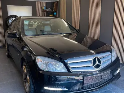 Gebraucht Mercedes C220 AMG 170 PS (125 kW) 2010 Schwarz Limousine