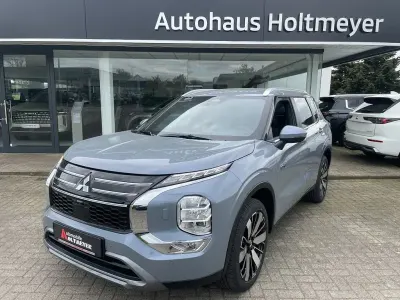 Nowe Mitsubishi Outlander P-HEV Select 306 KM (225 kW) 2026 Szary SUV