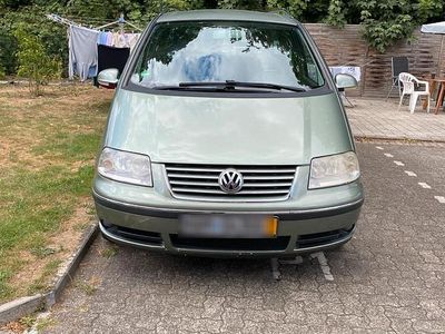 VW Sharan