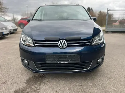 Gebraucht VW Touran Cup 105 PS (77 kW) 2015 Blau Van / Kleinbus