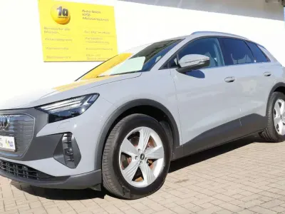 Gebraucht Audi Q4 e-tron Sport 125 kW (170 PS) 2022 Mondsteingrau SUV