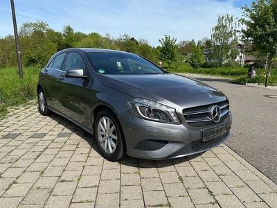 Usata Mercedes A180 122 CV (89 kW) 2013 Grigio Berlina