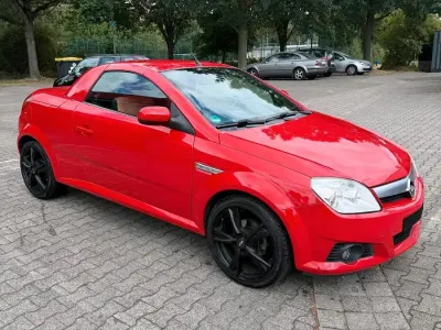 Gebraucht Opel Tigra 90 PS (66 kW) 2007 Rot Cabrio