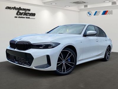 Mineralweiss metallic Gebraucht 2024 BMW 320 M Sport Limousine | 53.703 €