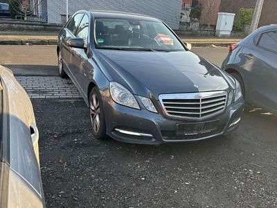 Grau Gebraucht 2012 Mercedes E220 Limousine | 6.500 € (Guter Preis)