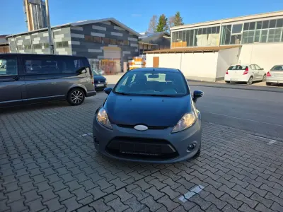 Gebraucht Ford Fiesta Ambiente 82 PS (60 kW) 2009 Blau Limousine