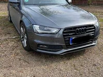 Grau Gebraucht 2015 Audi A4 S-Line Kombi | 11.500 € (Guter Preis)