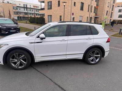 Usata VW Tiguan R-line 150 CV (110 kW) 2021 Bianco SUV