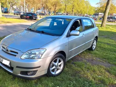 Brugt Toyota Corolla Sol 97 HK (71 kW) 2005 Sølv Sedan