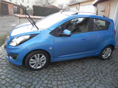 Gebraucht Chevrolet Spark 82 PS (60 kW) 2013 Blau Kleinwagen