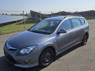 Second-hand Hyundai i30 Comfort 128 CP (94 kW) 2011 Gri Break