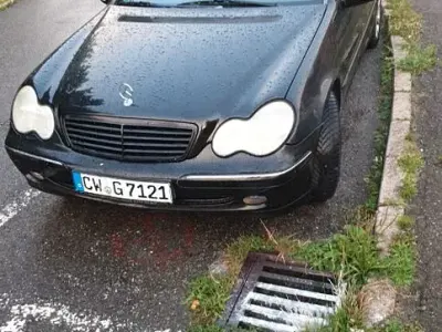 Gebraucht Mercedes C180 Classic 143 PS (105 kW) 2003 Schwarz Limousine