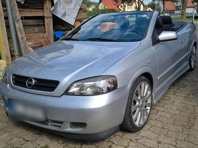 Używany Opel Astra Cabriolet 150 KM (110 kW) 2005 Srebrny Kabriolet