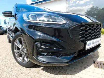 Gebraucht Ford Kuga ST-Line X 224 PS (164 kW) 2022 Schwarz SUV