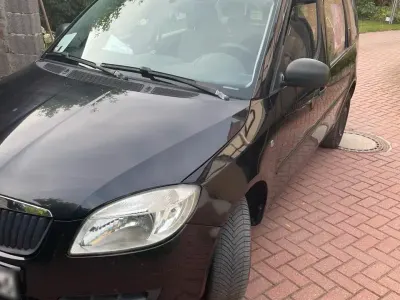 Gebraucht Skoda Roomster 80 PS (58 kW) 2009 Schwarz Van / Kleinbus