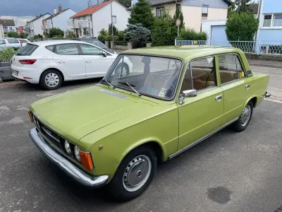 Gebraucht Fiat 124 75 PS (55 kW) 1974 Grün Limousine