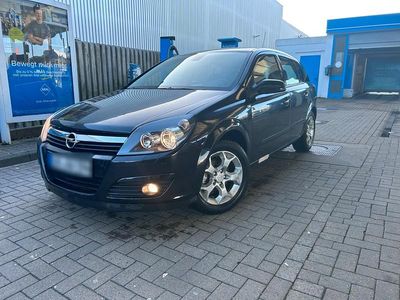 Gebraucht Opel Astra 101 PS (74 kW) 2005 Schwarz Limousine