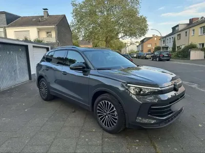 Gebraucht VW Tiguan Elegance 200 PS (147 kW) 2023 SUV