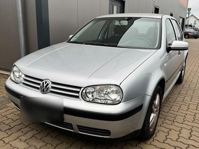 Usata VW Golf IV 75 CV (55 kW) 2002 Argento Utilitaria