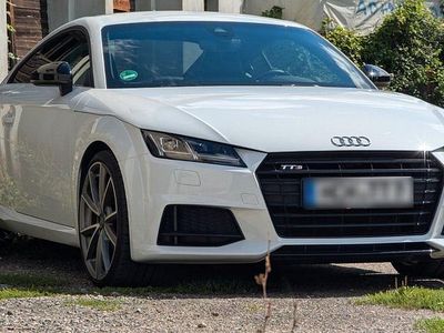 Begagnad Audi TTS Ambiente 390 HK (286 kW) 2017 Vit Sportkupé