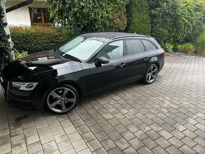 Schwarz Gebraucht 2016 Audi A4 Ambiente Kombi | 11.950 € (Guter Preis)