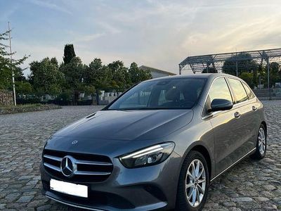 Mercedes B200