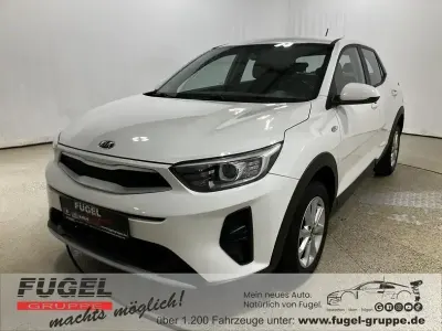 Second-hand Kia Stonic 100 CP (73 kW) 2018 Alb SUV