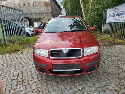 Rot Gebraucht 2004 Skoda Fabia Elegance Kleinwagen | 1.599 € (Fairer Preis)