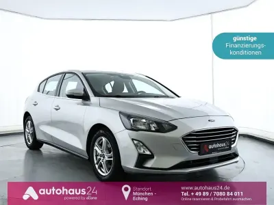 Używany Ford Focus Cool & Connect 120 KM (88 kW) 2022 Szary Sedan/Limuzyna
