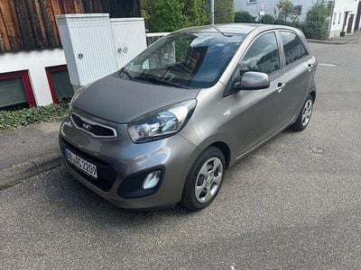 Second-hand Kia Picanto Attract 69 CP (50 kW) 2012 Bej Hatchback