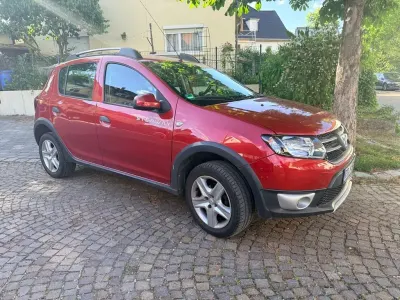 Gebraucht Dacia Sandero Stepway Ambiance 90 PS (66 kW) 2014 Rot Limousine