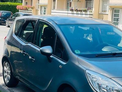 Usata Opel Meriva 140 CV (102 kW) 2010 Marrone Monovolume