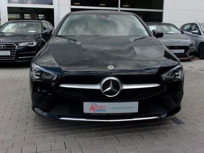 Gebraucht Mercedes CLA180 136 PS (100 kW) 2021 Schwarz Limousine