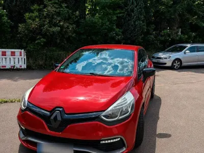 Gebraucht Renault Clio R.S. R.S. 200 PS (147 kW) 2014 Rot Kleinwagen