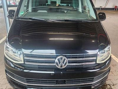 Second-hand VW T6 Generation Six 150 CP (110 kW) 2017 Negru Van