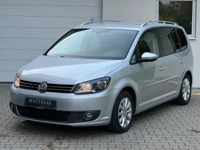 Gebraucht VW Touran Highline 105 PS (77 kW) 2011 Silber Van / Kleinbus