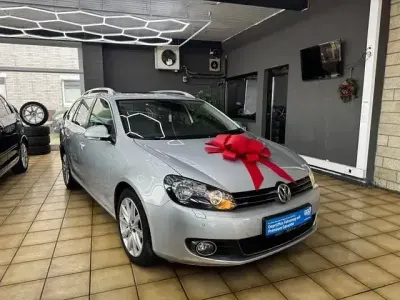 Gebraucht VW Golf VI Highline 140 PS (102 kW) 2013 Andere Kombi