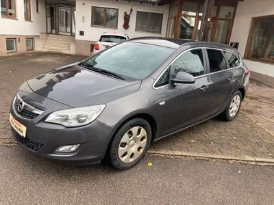 gebraucht Opel Astra Sports Tourer Design Edition