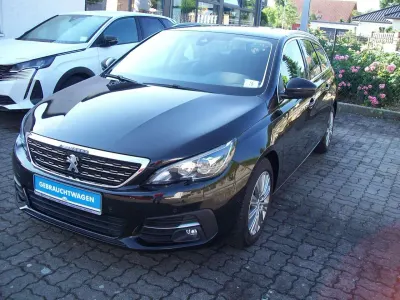Gebraucht Peugeot 308 SW 131 PS (96 kW) 2020 Perla nera schwarz met. Kombi