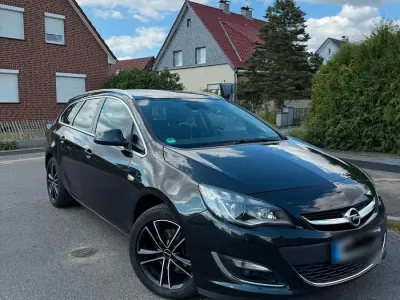 Gebraucht Opel Astra 165 PS (121 kW) 2015 Schwarz Kombi