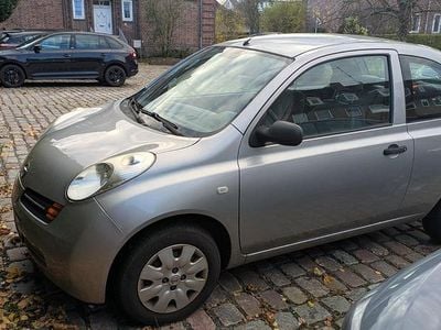 Gebraucht Nissan Micra 65 PS (47 kW) 2003 Silber Kleinwagen