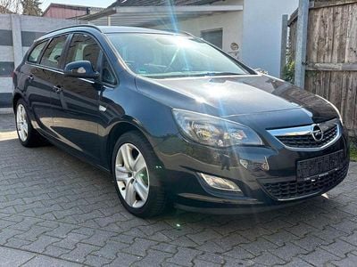 Gebraucht Opel Astra Edition 116 PS (85 kW) 2011 Schwarz Kombi