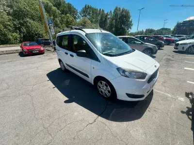 Gebraucht Ford Tourneo Courier Ambiente 75 PS (55 kW) 2016 Weiß Van / Kleinbus