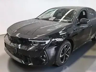 Gebraucht Opel Astra 131 PS (96 kW) 2025 Schwarz Kleinwagen