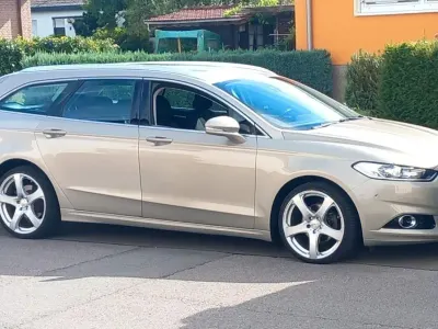 Gebraucht Ford Mondeo Titanium 116 PS (85 kW) 2015 Beige Kombi