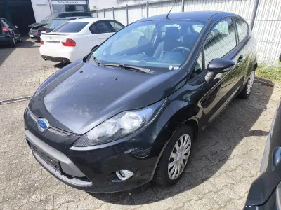 Gebraucht Ford Fiesta Trend 82 PS (60 kW) 2011 Schwarz Kleinwagen