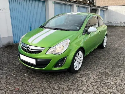 Gebraucht Opel Corsa 85 PS (62 kW) 2011 Grün Kleinwagen