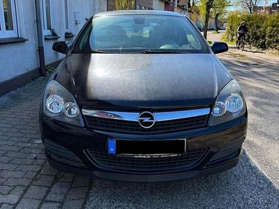 Usata Opel Astra GTC 90 CV (66 kW) 2008 Nero Coupé
