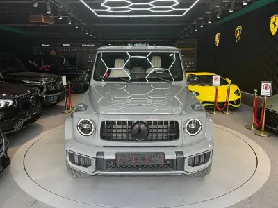 Neu Mercedes G63 AMG AMG 585 PS (430 kW) 2026 Grau SUV