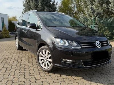 Second-hand VW Sharan Highline 170 CP (125 kW) 2012 Negru Monovolum